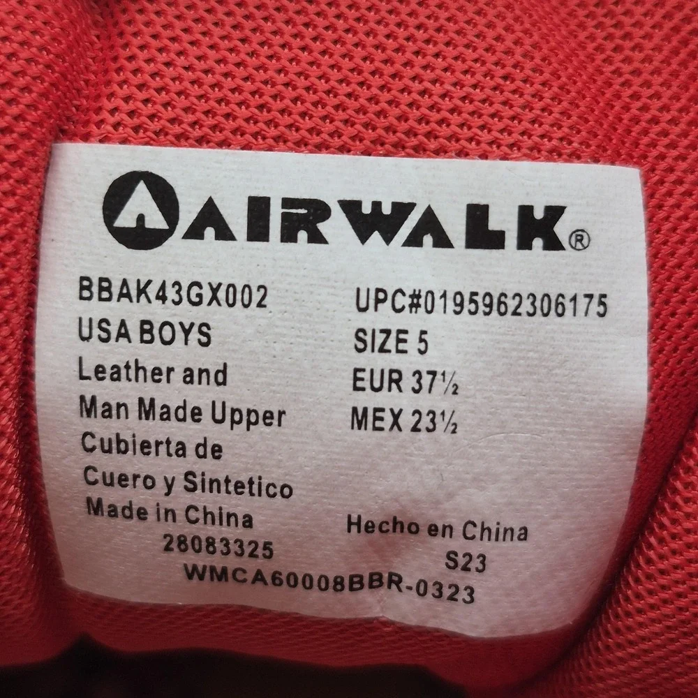Airwalk Shoes Youth‎ Boys Size 5 Black Red Skate High Top Sneakers BBAK43GX002
